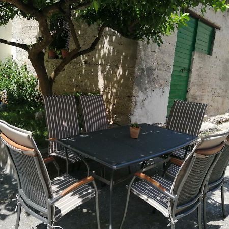 Studio Apartment Sabljic Kaštela Buitenkant foto